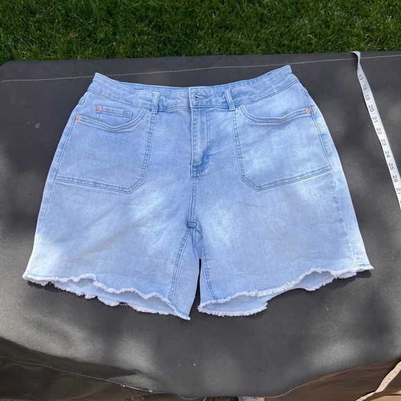 Tribal Pants - Audrey Mid Rise Raw Hem Tribal Women Shorts 14